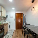 Rent a room of 100 m² in Chiva