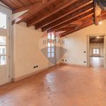 Affitto 7 camera appartamento di 220 m² in Brescia