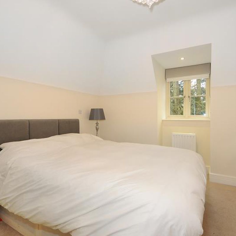 3 bedroom end of terrace house to rent South Ascot