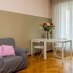 Rent a room of 108 m² in Milano