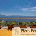 Rent 5 bedroom apartment of 230 m² in Napoli