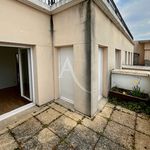 Rent 4 bedroom apartment of 94 m² in Suresnes