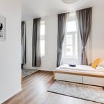 Pronajměte si 2 ložnic/e byt o rozloze 95 m² v Praha