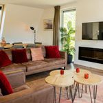 Rent 6 bedroom house in Biddinghuizen