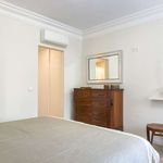Rent a room of 240 m² in Lisboa