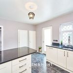 Rent 3 bedroom apartment in Epping