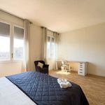Rent a room of 280 m² in Barcelona