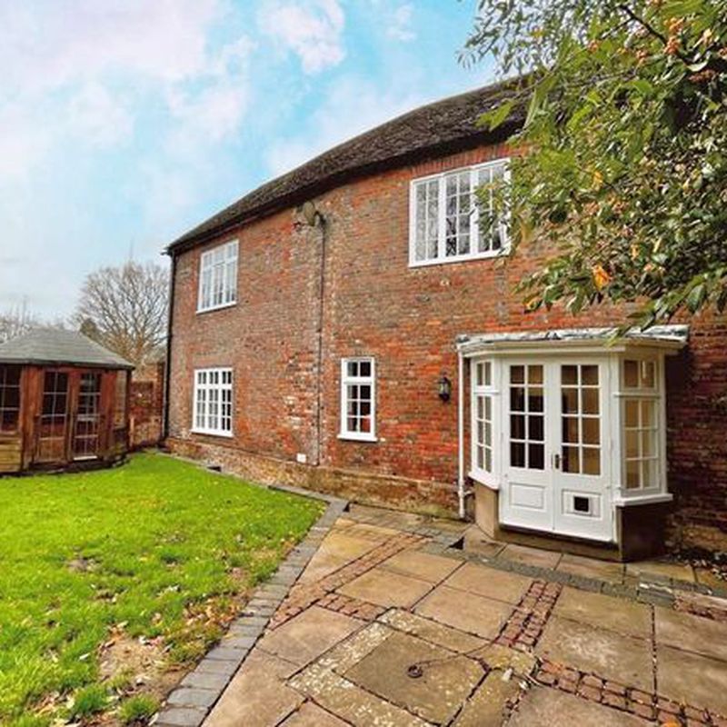 Country house to rent in Norcott Hall Cottages, Northchurch, Berkhamsted HP4