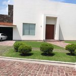 Rent 4 bedroom apartment of 1000 m² in León