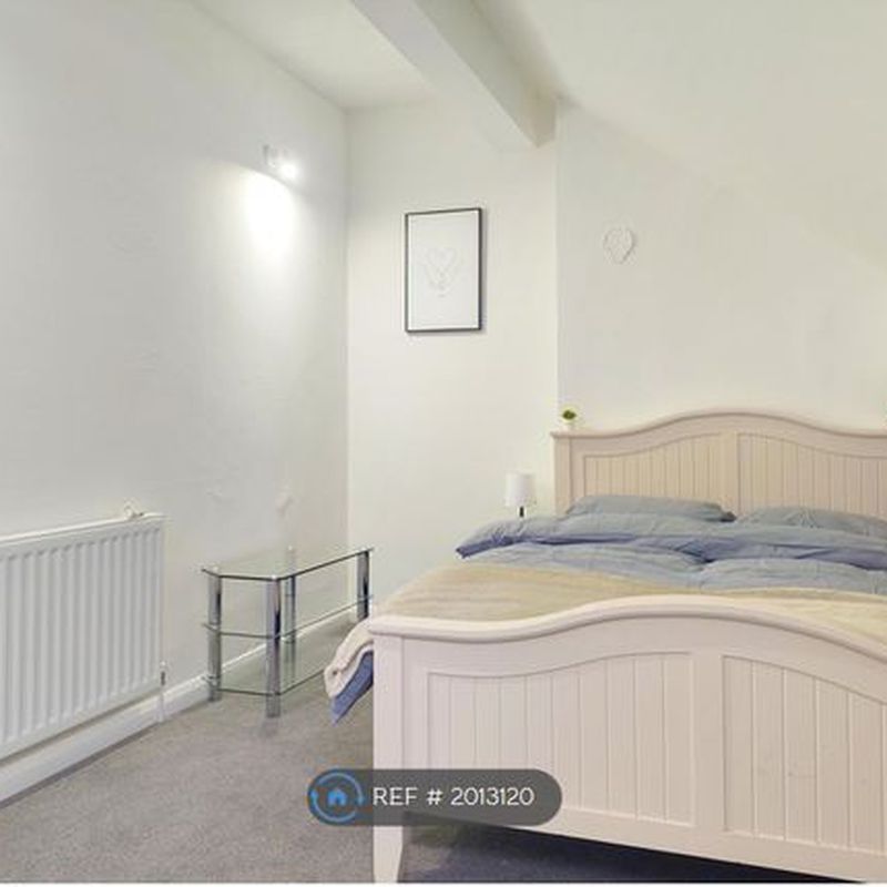 Room to rent in Lincoln Street, Wakefield WF2