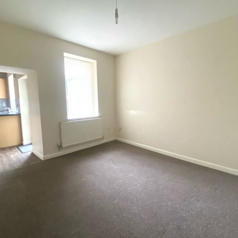 3 bedroom property to let in Mount Pleasant Road, Ebbw Vale, Blaenau Gwent - £650 pcm