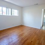 Rent 3 bedroom apartment of 162 m² in Long Beach