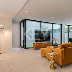 Rent 5 bedroom house of 460 m² in Estepona