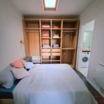 Rent 2 bedroom apartment of 34 m² in Paris