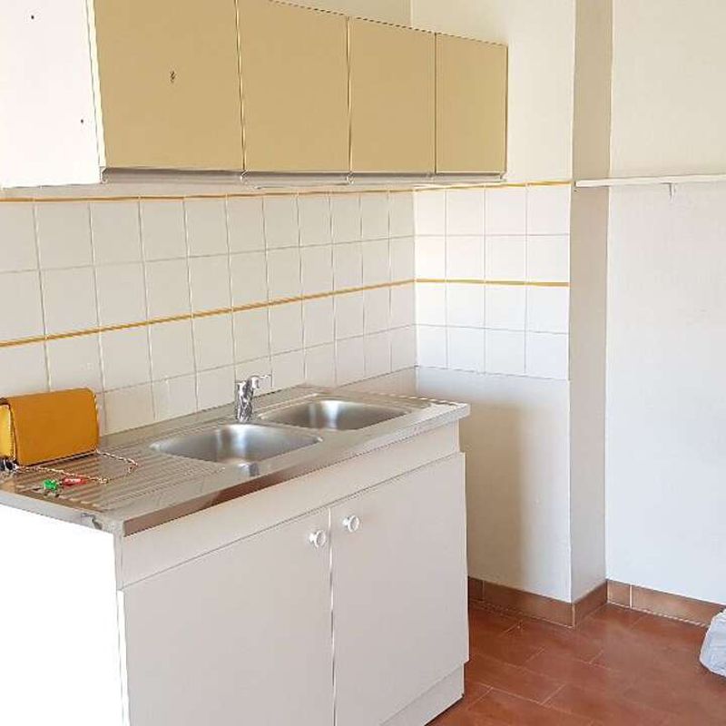Location appartement 1 pièce 31 m² Toulon (83000)