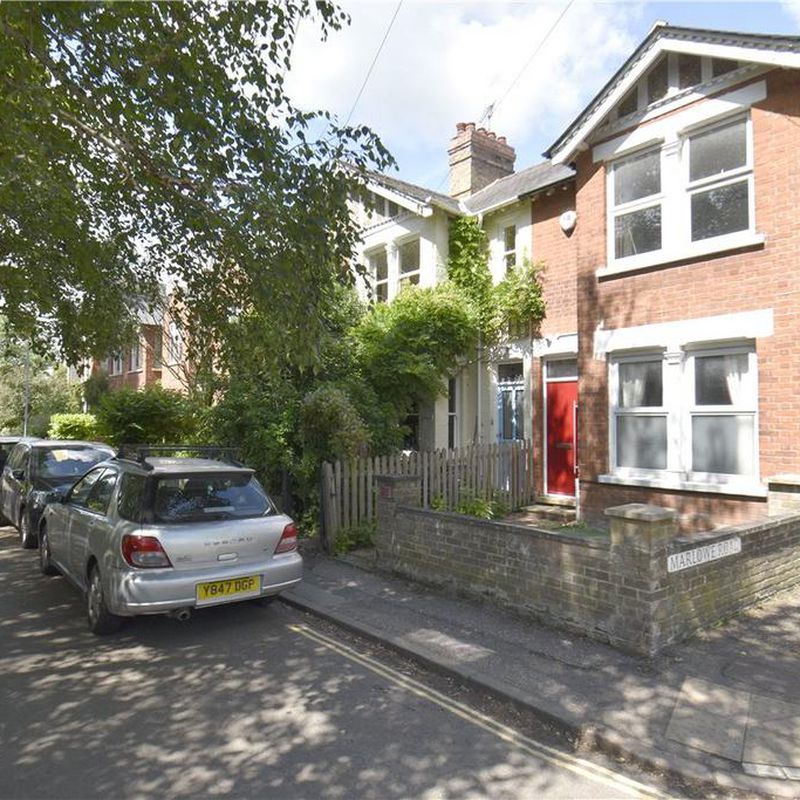 3 bedroom semi-detached house to rent Newnham Croft