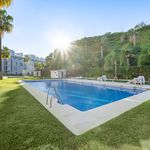 Rent 2 bedroom apartment of 265 m² in Marbella