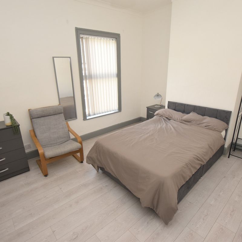 TO LET - Great student property with new furniture package New Zealand
