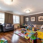 Rent 6 bedroom house of 366 m² in London