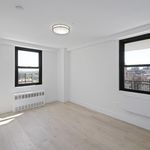 Rent 2 bedroom apartment in Queens