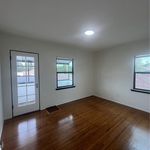 Rent 3 bedroom house of 176 m² in Long Beach
