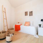 Rent 2 bedroom apartment of 107 m² in Boechout