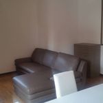 Affitto 4 camera appartamento di 135 m² in Gazzada Schianno