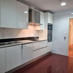 Rent 4 bedroom apartment of 220 m² in Lisboa