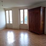 Appartement de 9903 m² avec 4 chambre(s) en location à Vichy