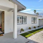 Rent 4 bedroom apartment of 264 m² in Palm Springs