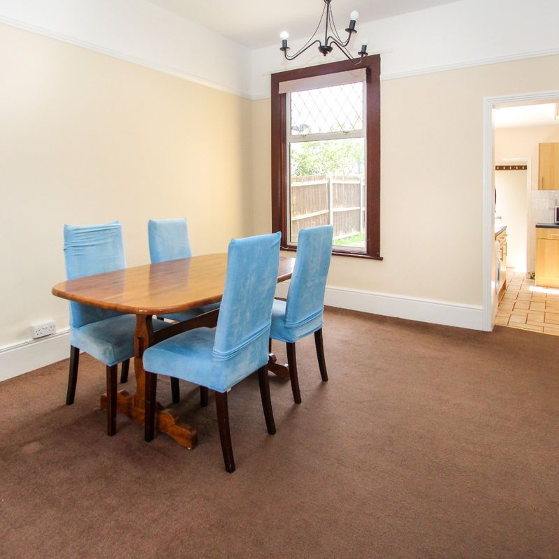 3 bedroom End of Terrace House for rent in London St Margaret's at Cliffe