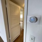 Rent 1 bedroom apartment in Reseda