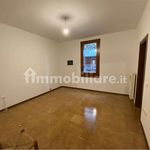 Affitto 5 camera appartamento di 110 m² in Vicenza