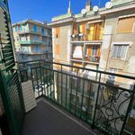 Affitto 4 camera appartamento di 43 m² in Genova