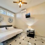 Rent 6 bedroom house of 242 m² in El Chaparral