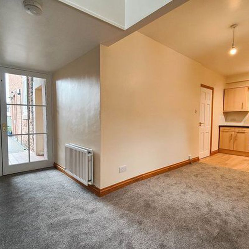 Flat to rent in Princes Court, Penrith CA11