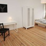 Rent a room of 50 m² in Berlin