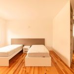 Rent 4 bedroom house of 300 m² in Lisbon