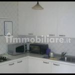 Affitto 4 camera appartamento di 118 m² in Bergamo