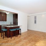 Rent 2 bedroom apartment of 62 m² in Brooklyn