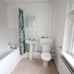 Rent 2 bedroom apartment in Farnham