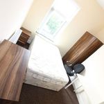 Rent 3 bedroom apartment in Preston