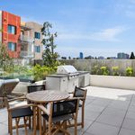 Rent 1 bedroom apartment of 70 m² in Long Beach