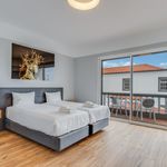 Rent 1 bedroom apartment of 90 m² in Funchal