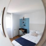 Rent a room of 84 m² in Saint-Denis