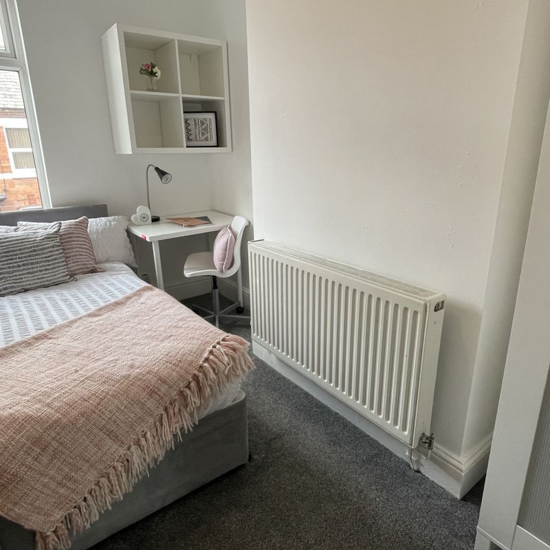 To Rent - 38 Ermine Road, Chester, Cheshire, CH2 From £120 pw