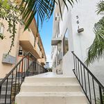 Rent 2 bedroom apartment of 97 m² in West Hollywood