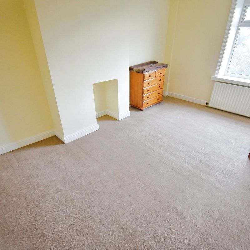 2 Bed House - Terraced Oakes