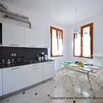 Affitto 5 camera appartamento di 120 m² in Venezia