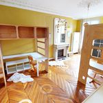 Rent 4 bedroom apartment of 131 m² in Paris